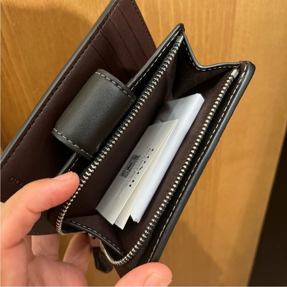 Coach Medium Corner Zip Wallet
Butterfly Print #CCL65 - Picture 7 of 8